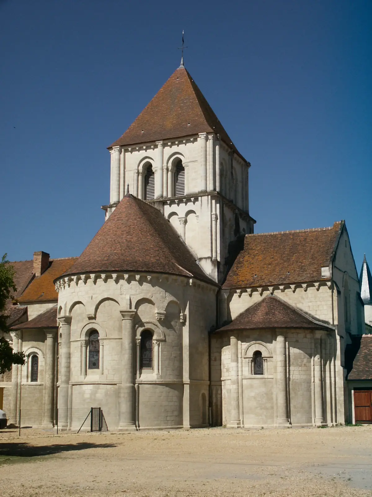 Ensemble Conventuel de Lencloître