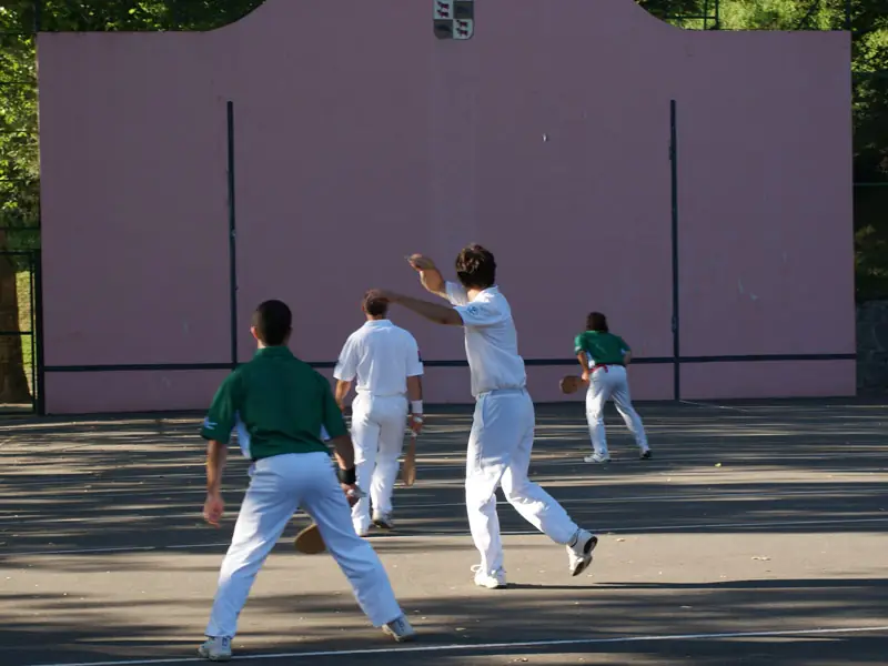 Parties de pelote basque