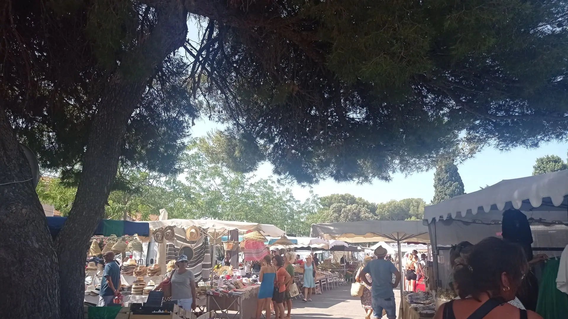 Marché de La Couronne