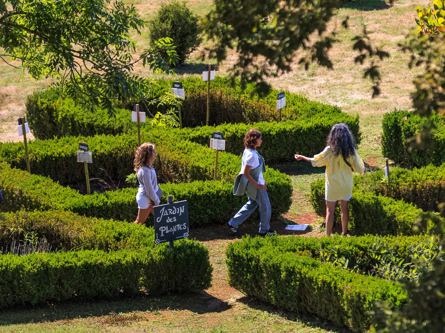 Le stand « tourisme & loisirs » Coteaux Béarn Madiran s’invite au Week-end de l'Histoire au château !