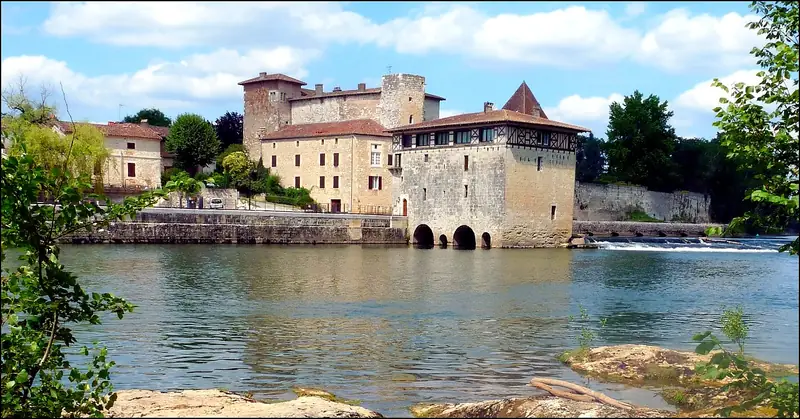 Hameau de Lustrac