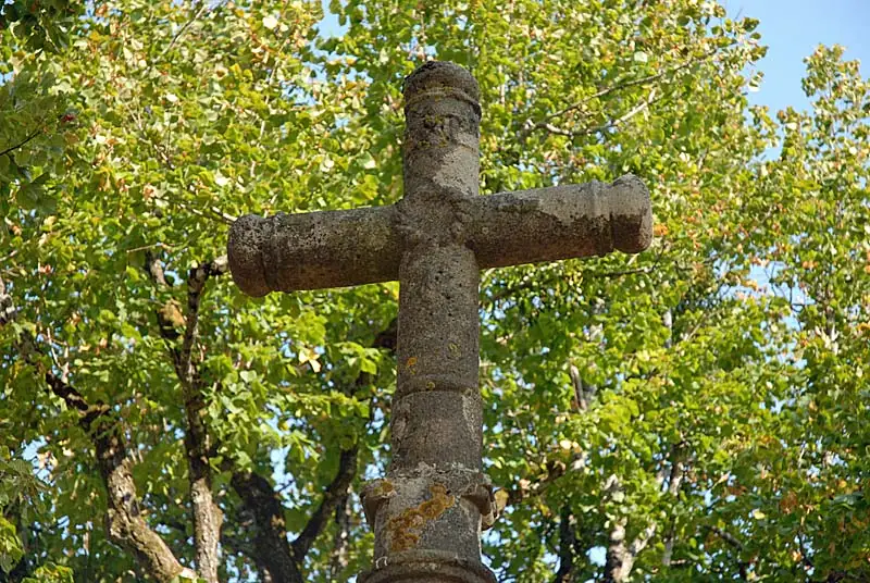 Calvaire des 4 tilleuls à Aujeurres