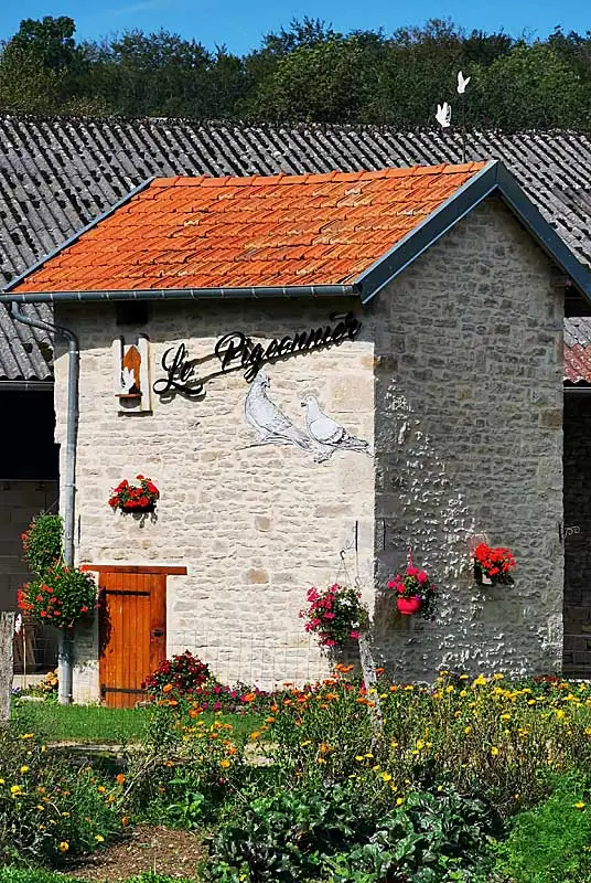 Pigeonnier de la ferme de Servin