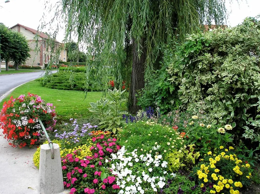 Semide - Village Fleuri "4 fleurs"
