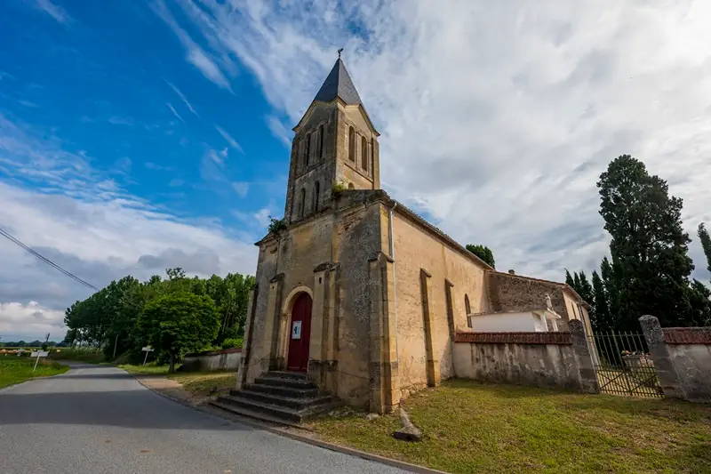 Eglise  Saint-Etienne de Lamarque à Lagruère