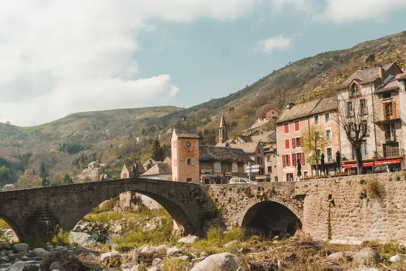 LE PONT ROUMÉJON