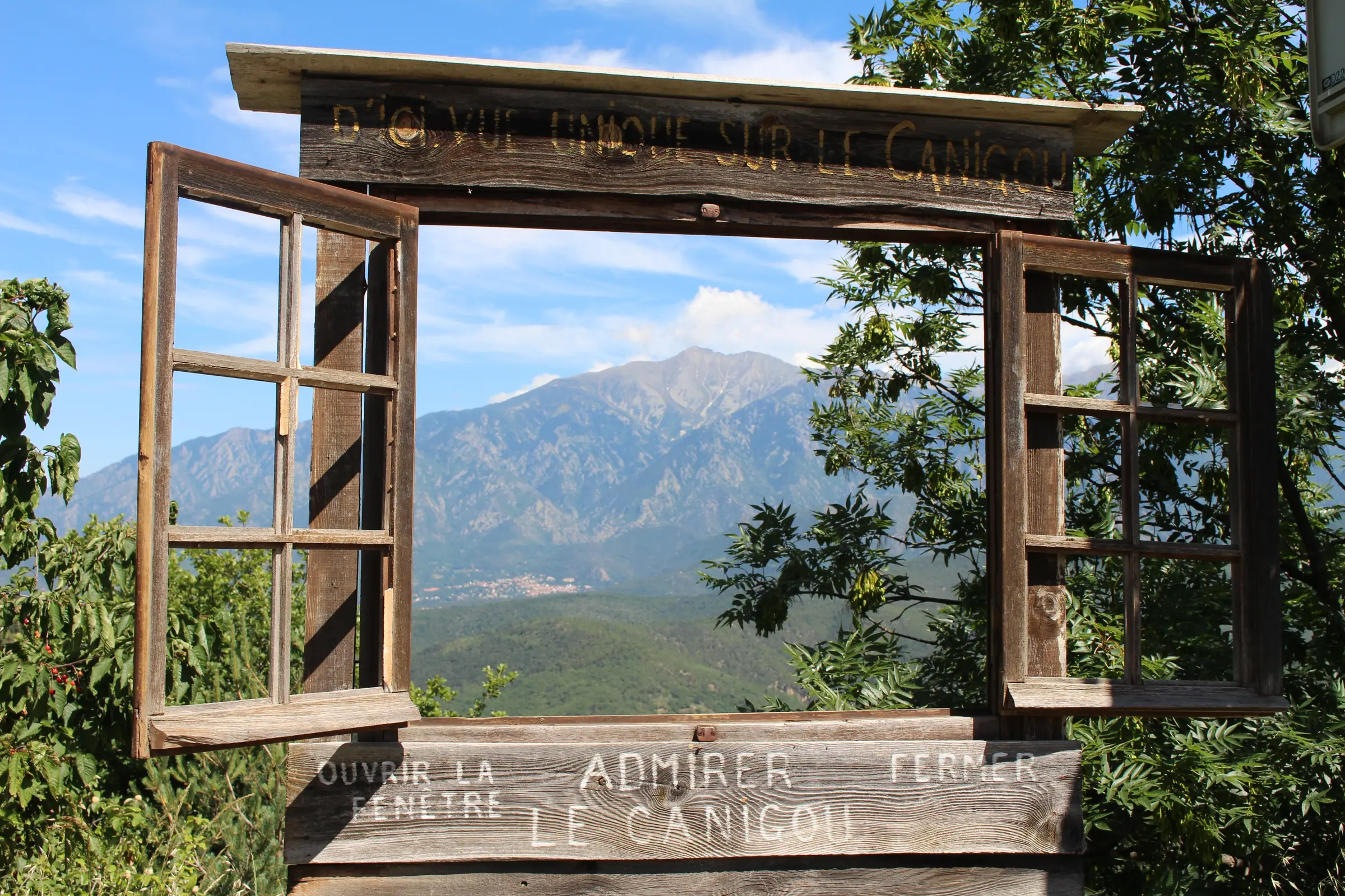 LES BALADES DU CONFLENT "JUJOLS, FENETRE SUR LE CANIGO"