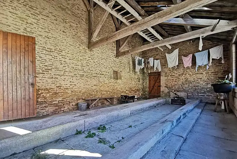Lavoir du Badin à Noidant-le-Rocheux