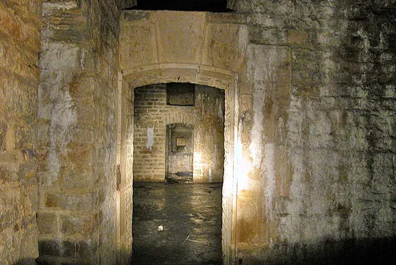 Magasin à poudre de la Pointe de Diamant