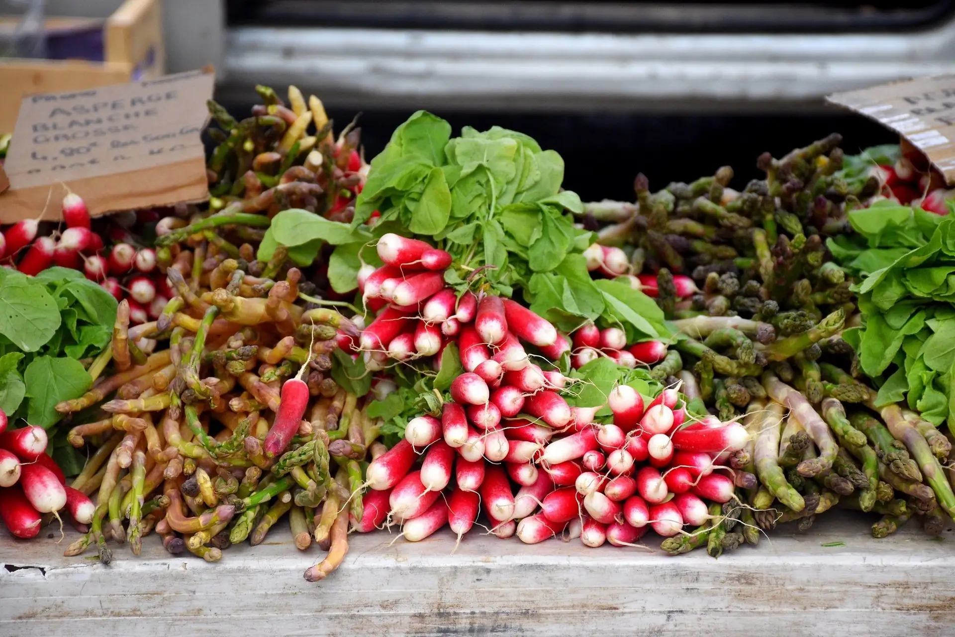 Marché provençal hebdomadaire d'Aureille