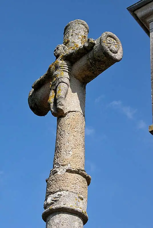 Croix de cimetière de Maatz