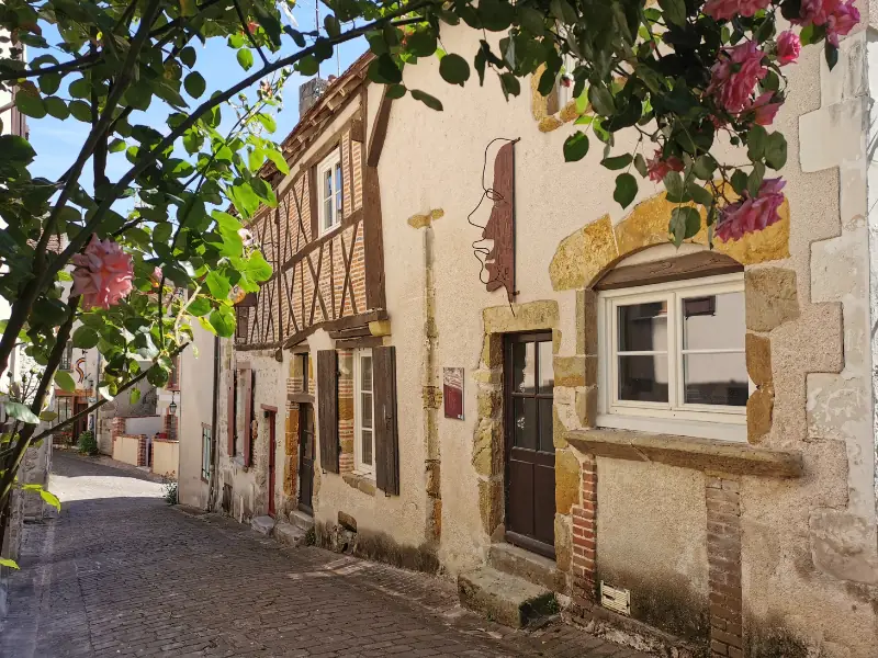 Visite de la cité médiévale de Mennetou