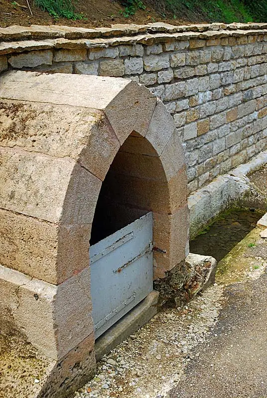 Fontaine de Peigney (1)