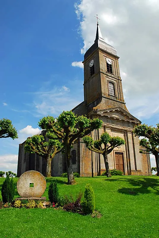 Eglise de la Nativité-de-Notre-Dame de neuilly-l'Evêque