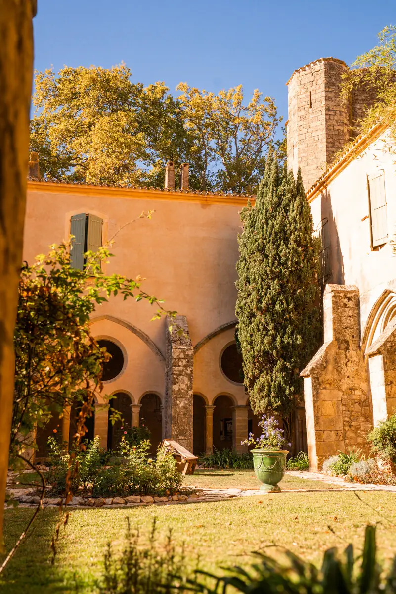 ABBAYE SAINTE-MARIE DE VALMAGNE