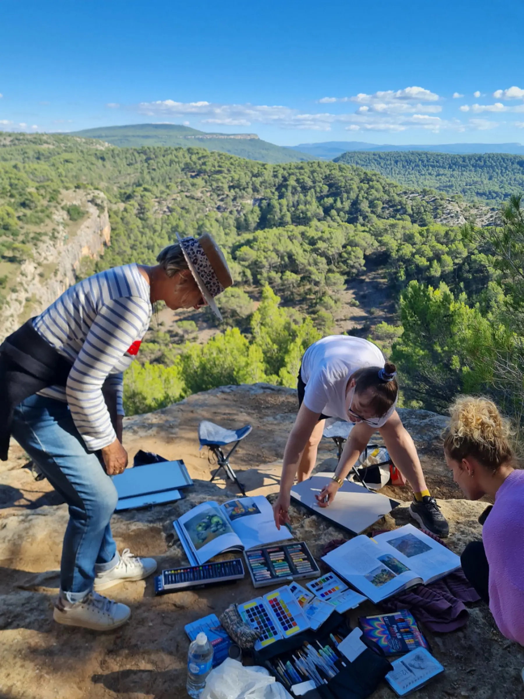Pratique artistique en plein air à la manière de Cezanne