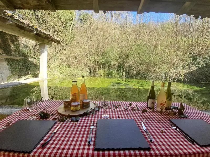 À Table, Lieux insoupçonnés
