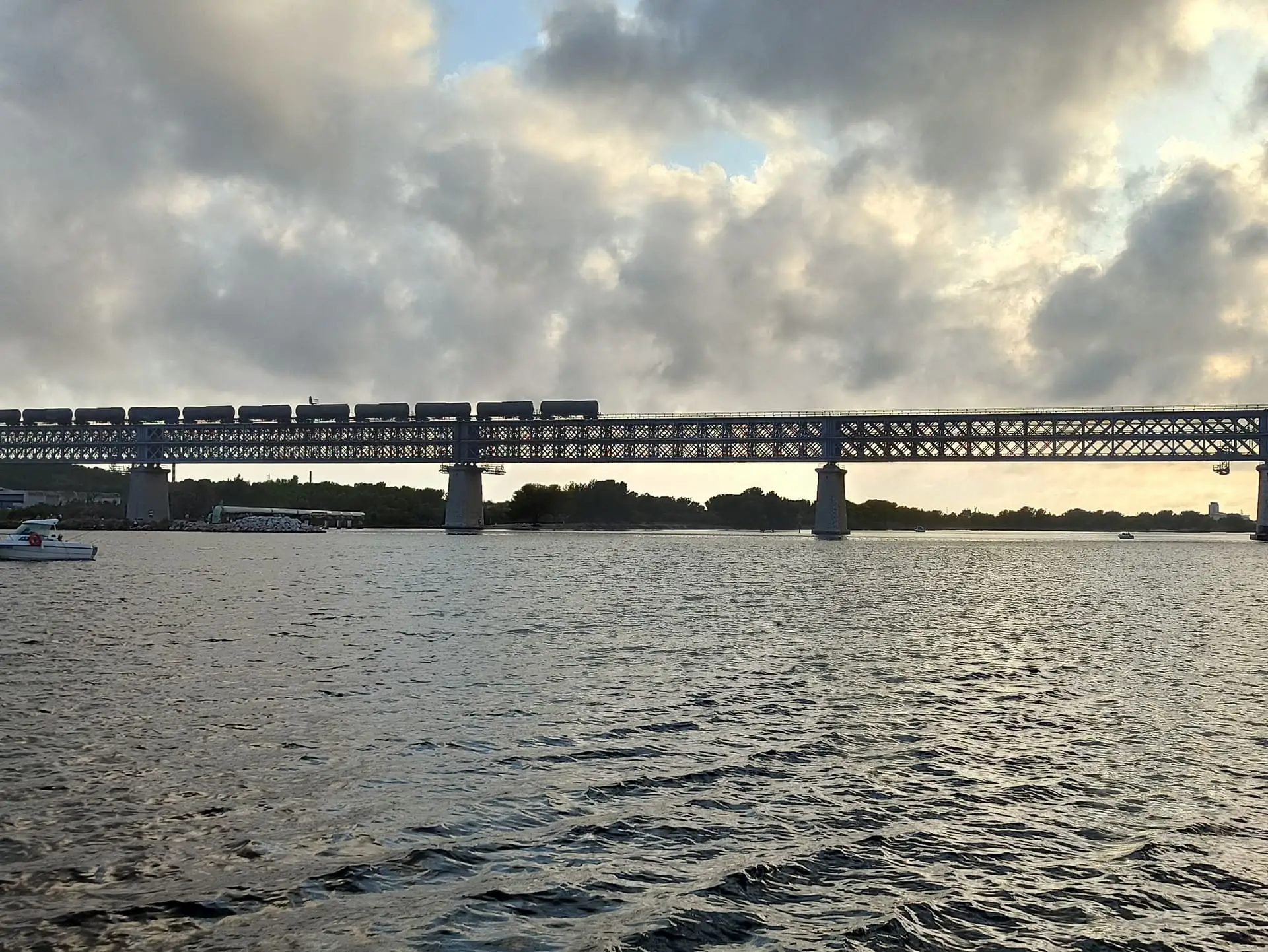 Viaduc ferroviaire de Caronte