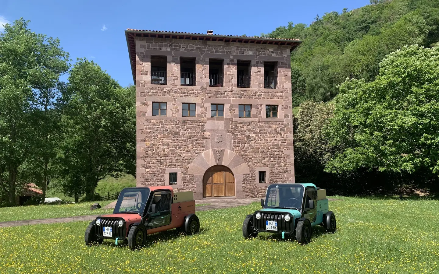 Echappée en quadricycle électrique E-Pottok et visite du Domaine Brana