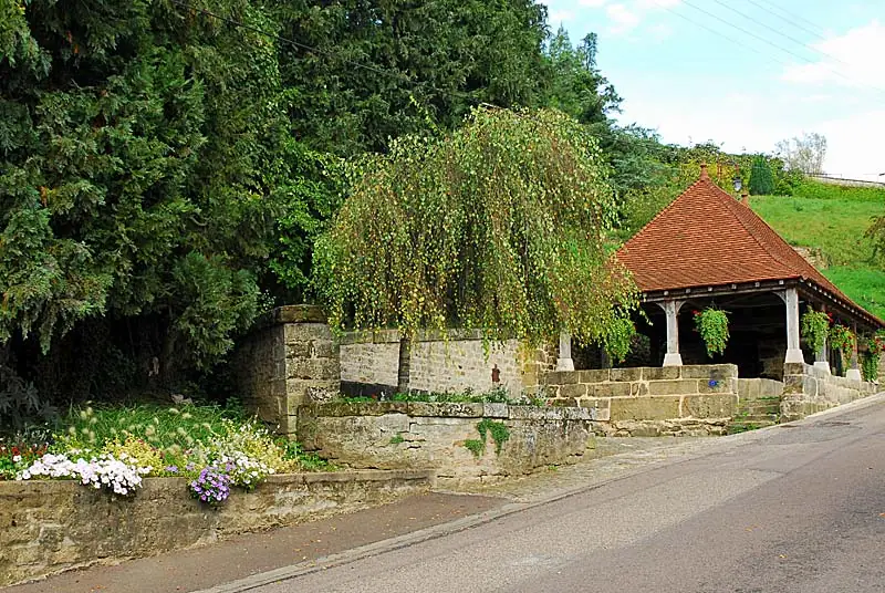 Lavoir de la rue du château de Fayl-Billot