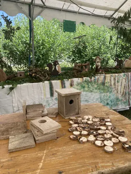 Atelier enfants : fabrication de nichoirs sur le sentier de l'imaginaire "du Magma à la pierre"