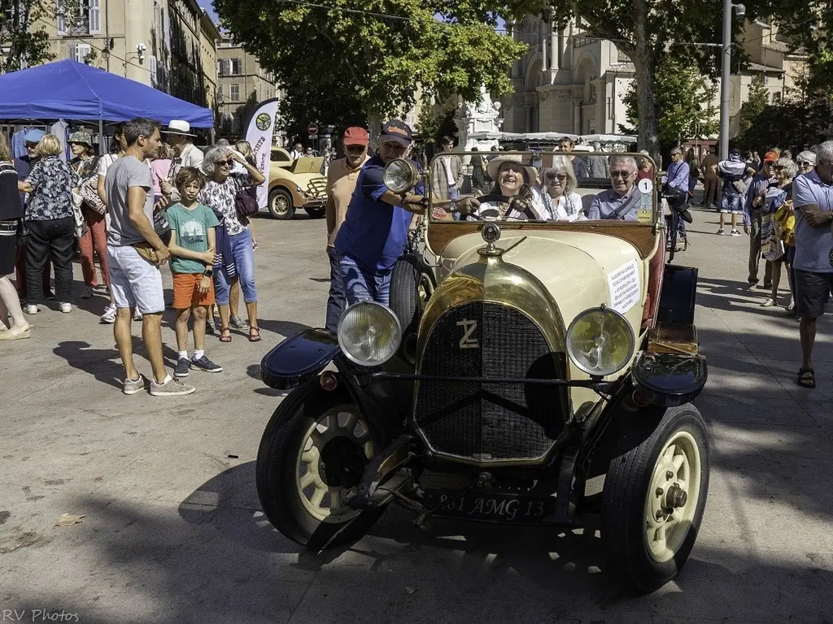 Les Vieux Volants de Provence présentent L’Elégance
