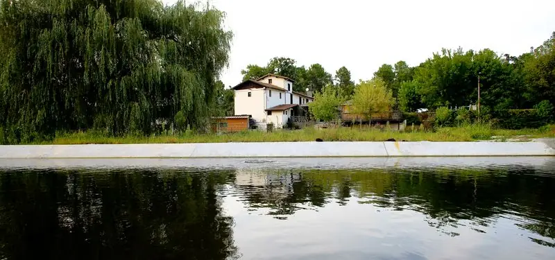 Les secrets du caviar : visite d'une esturgeonnière