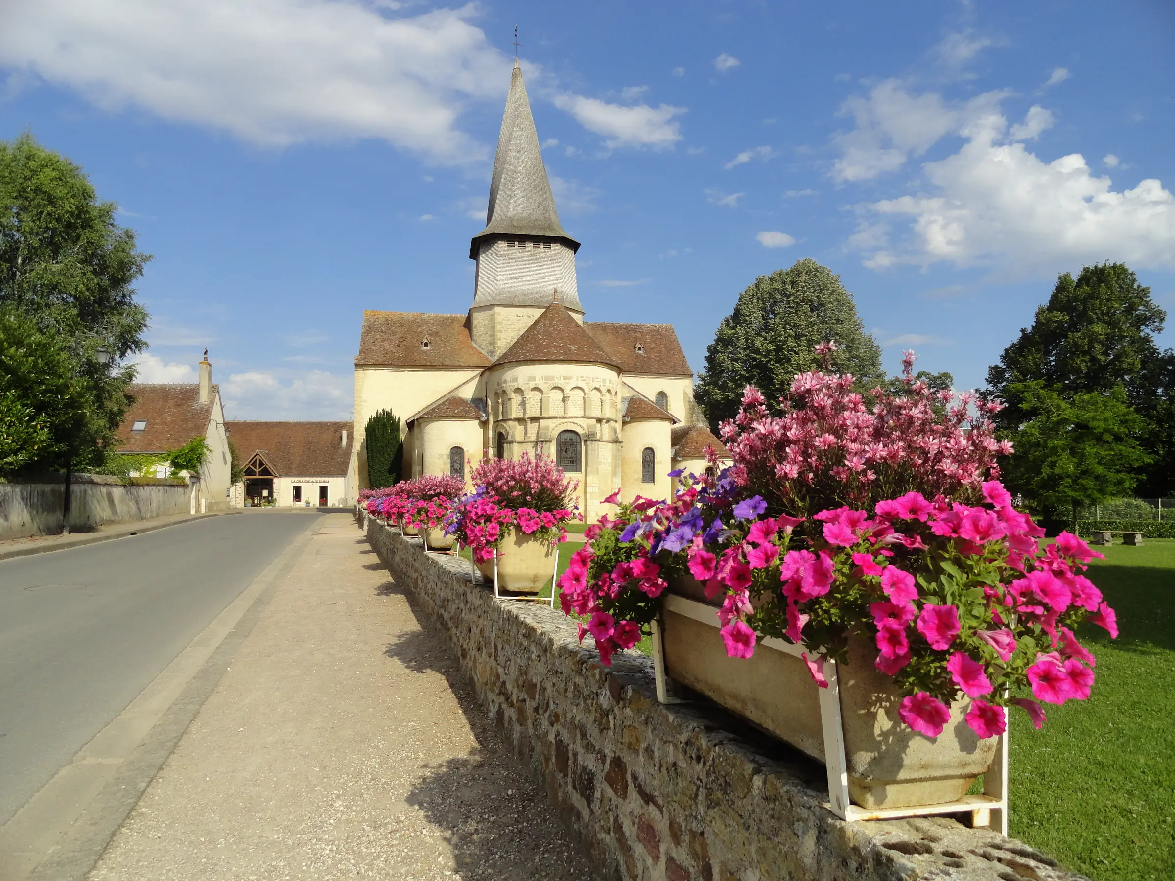 Eglise Saint Austrégésile - Berry Roman