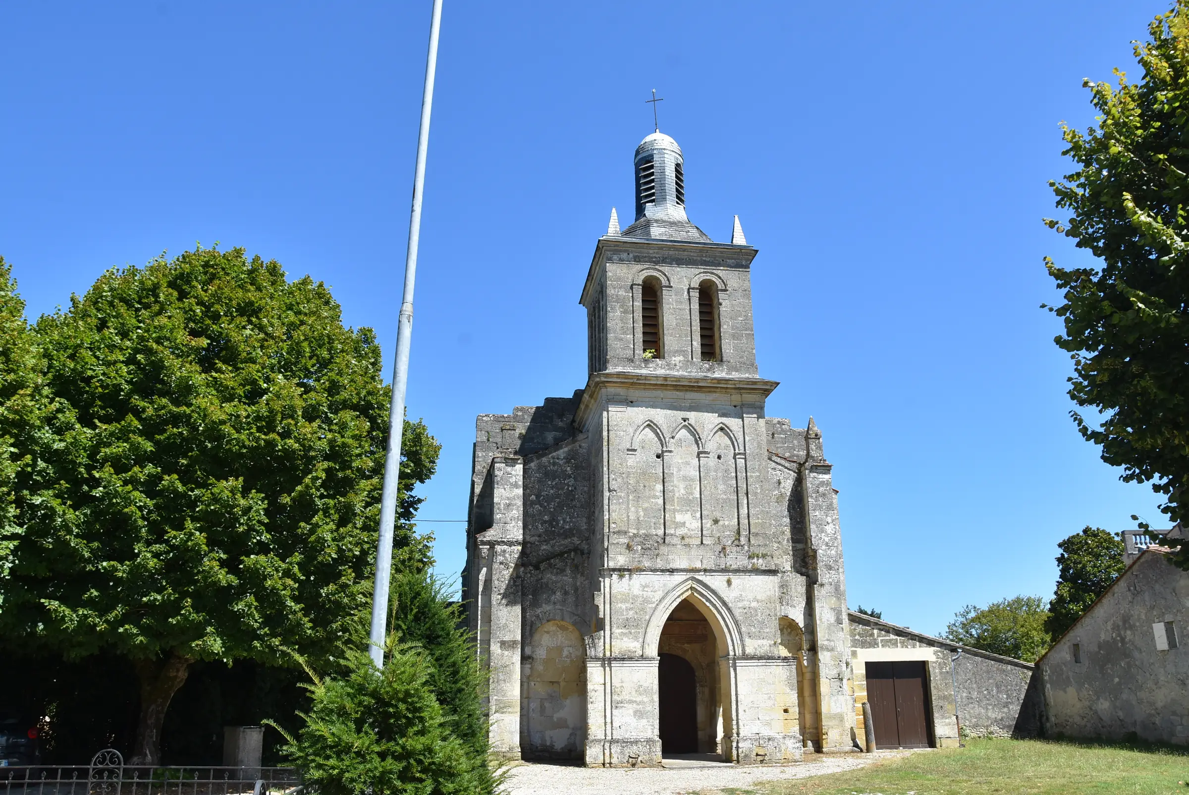 Eglise Saint-Julien de Cubzac
