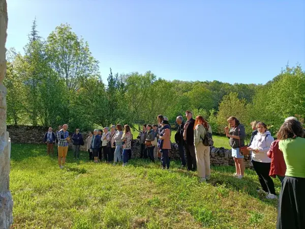 L'église de Toulongergues en visite guidée groupe