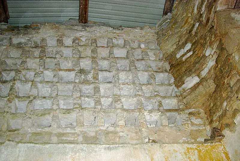 Colombier du château de Poinson-les-Grancey
