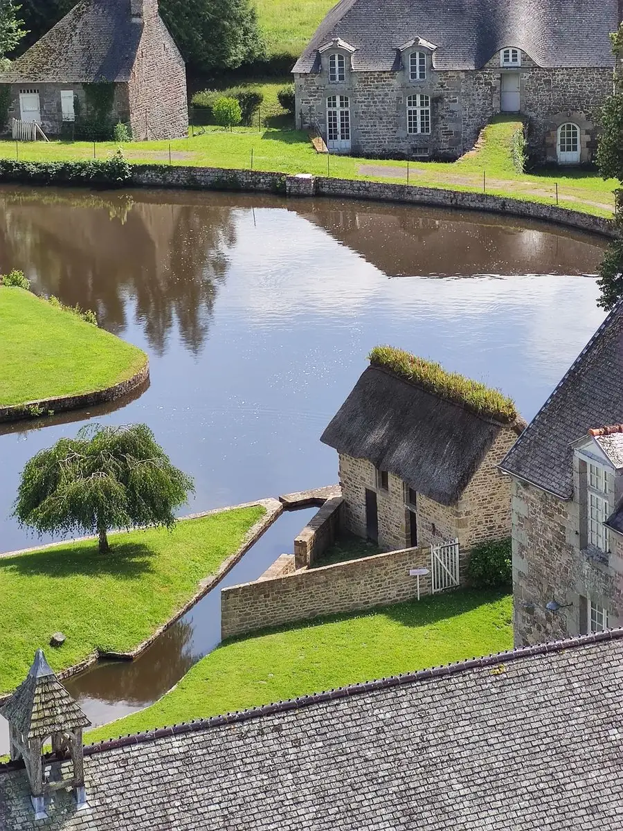 Abbaye Sainte-Trinité de La Lucerne