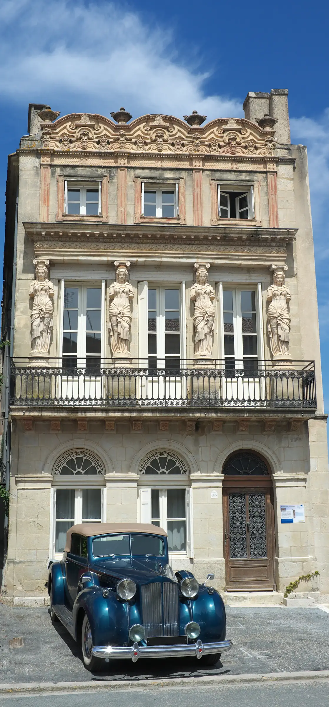 Maison aux Cariatides