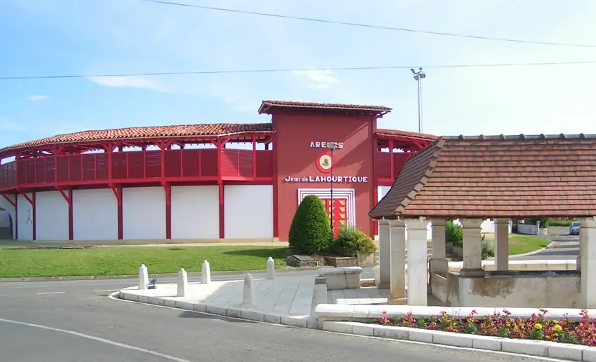 Arènes Jean-de-Lahourtique
