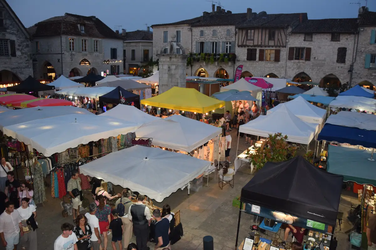 Marché nocturne