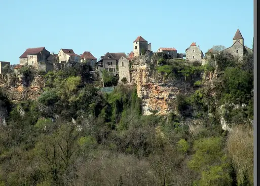 Festival "Les arts perchés" à Calvignac