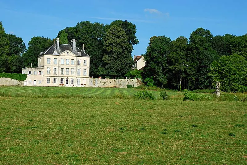 Château familial du XVIIIe siècle de Piépape