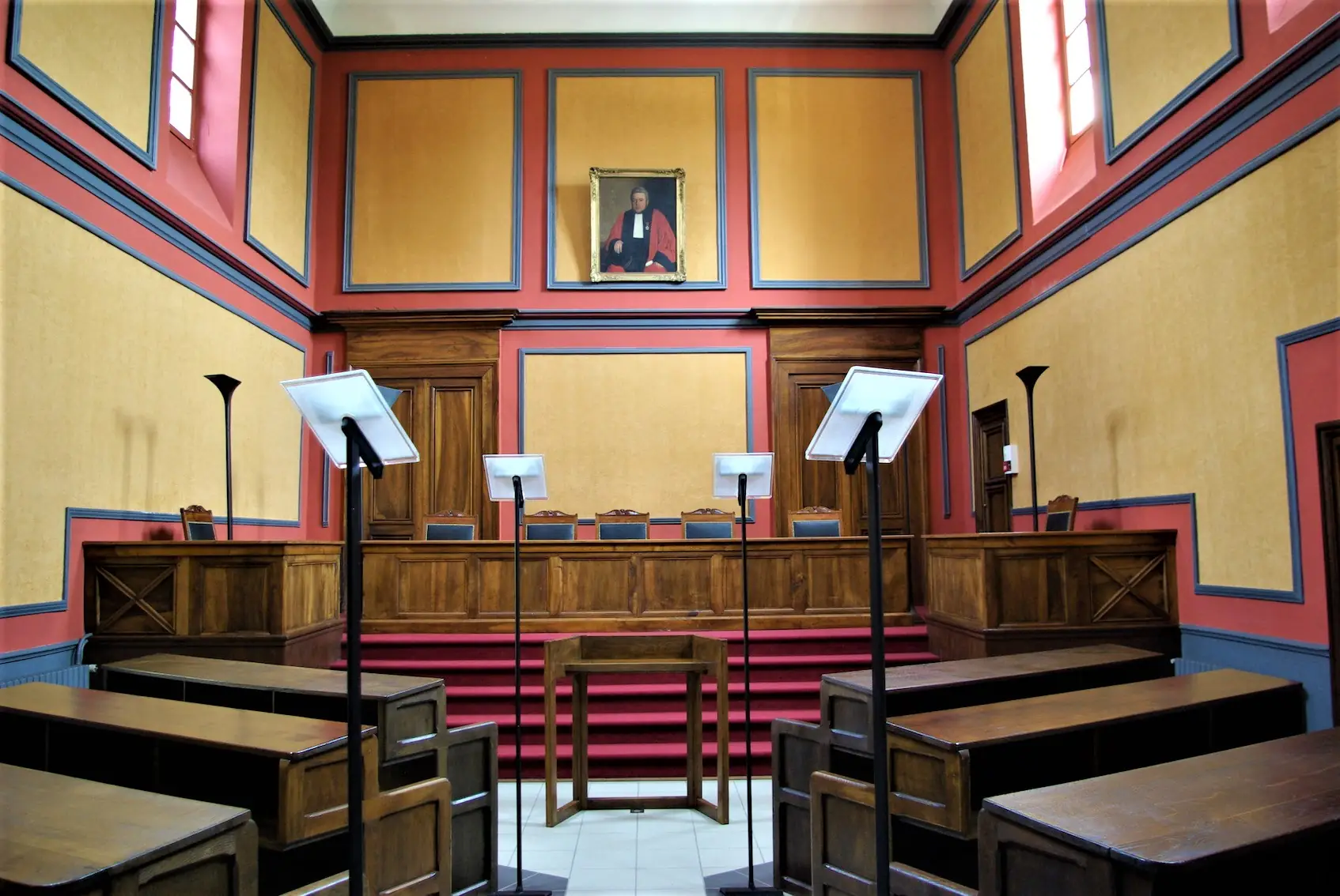 ANCIEN TRIBUNAL DE MARVEJOLS