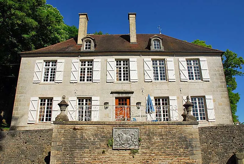 Résidence épiscopale de Montsaugeon