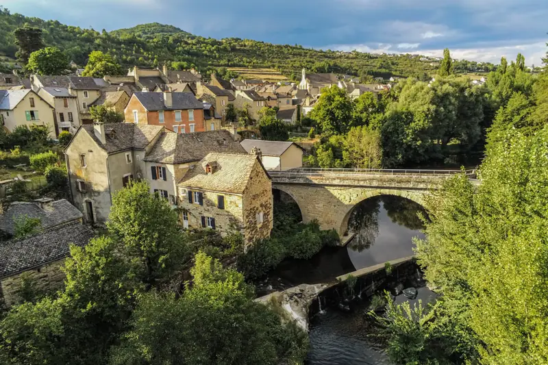 LE PONT DE LA COLAGNE