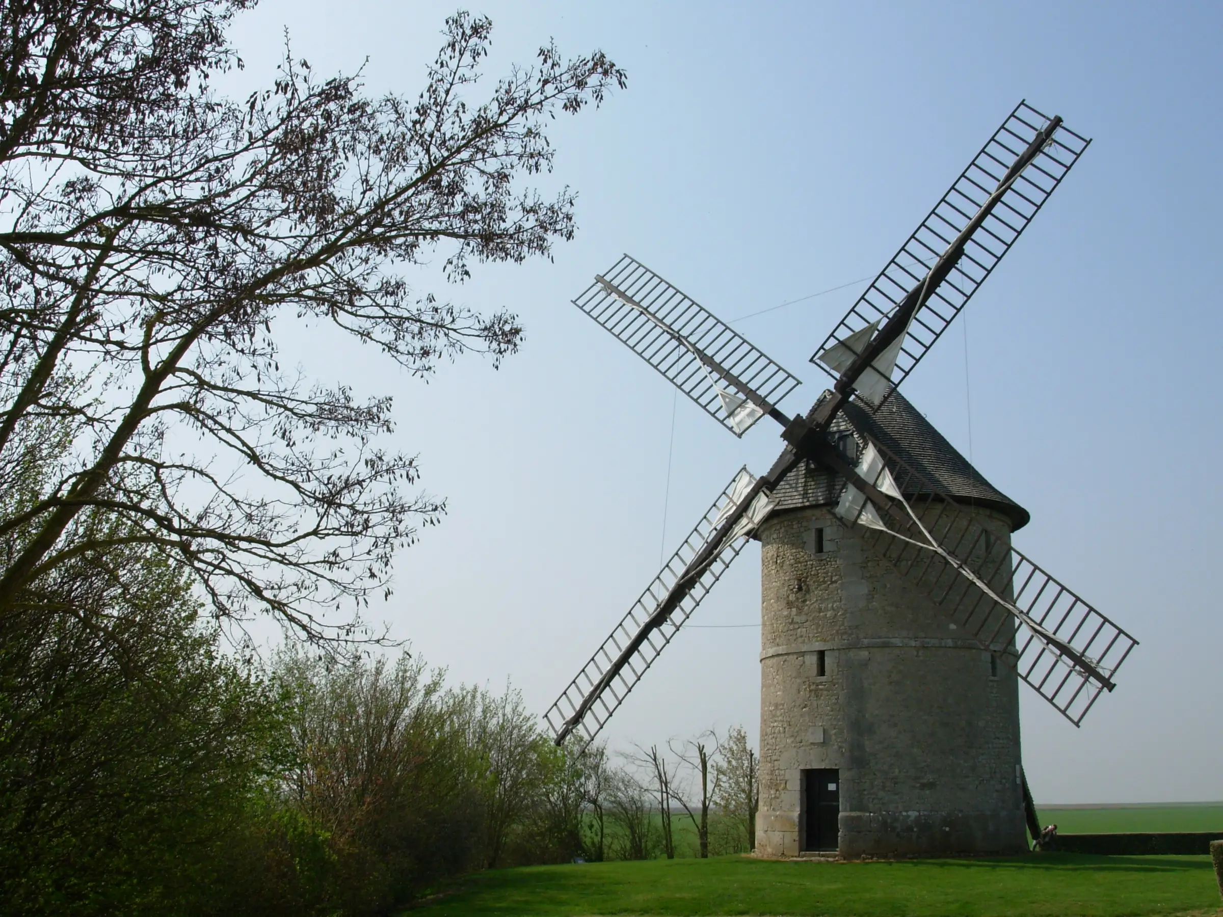Moulin à vent de Frouville Pensier