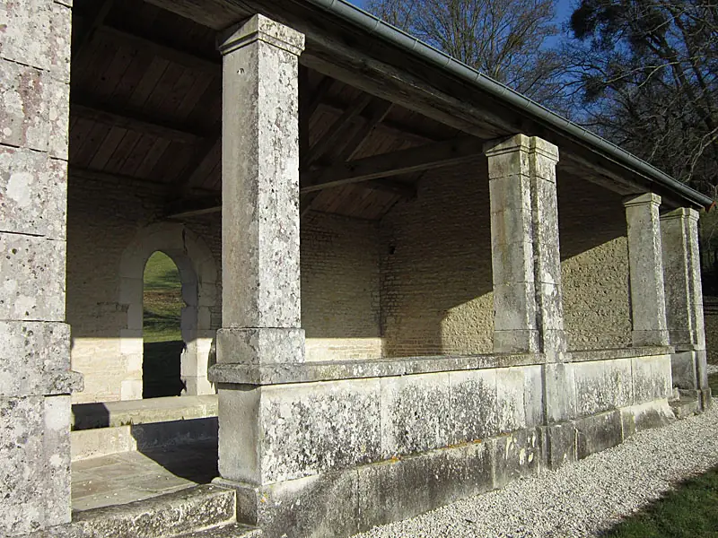 Lavoir de Colombey-les-Deux-Eglises