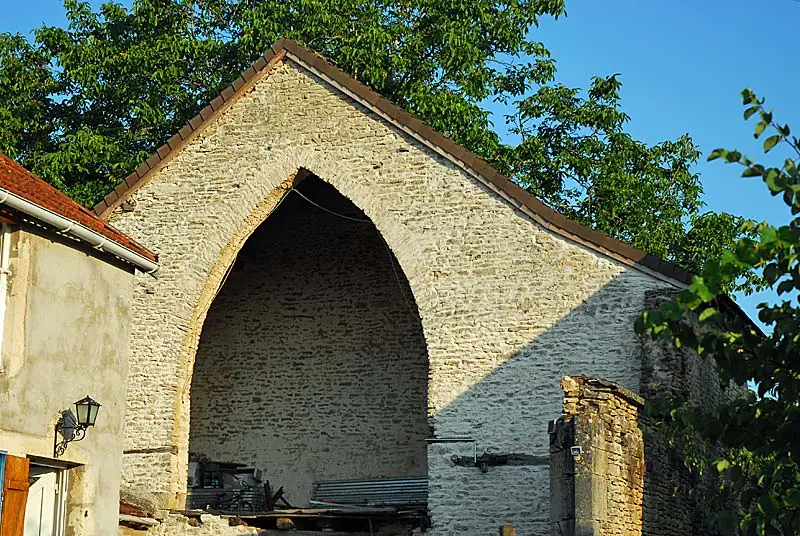 Ancienne grange médiévale de Musseau