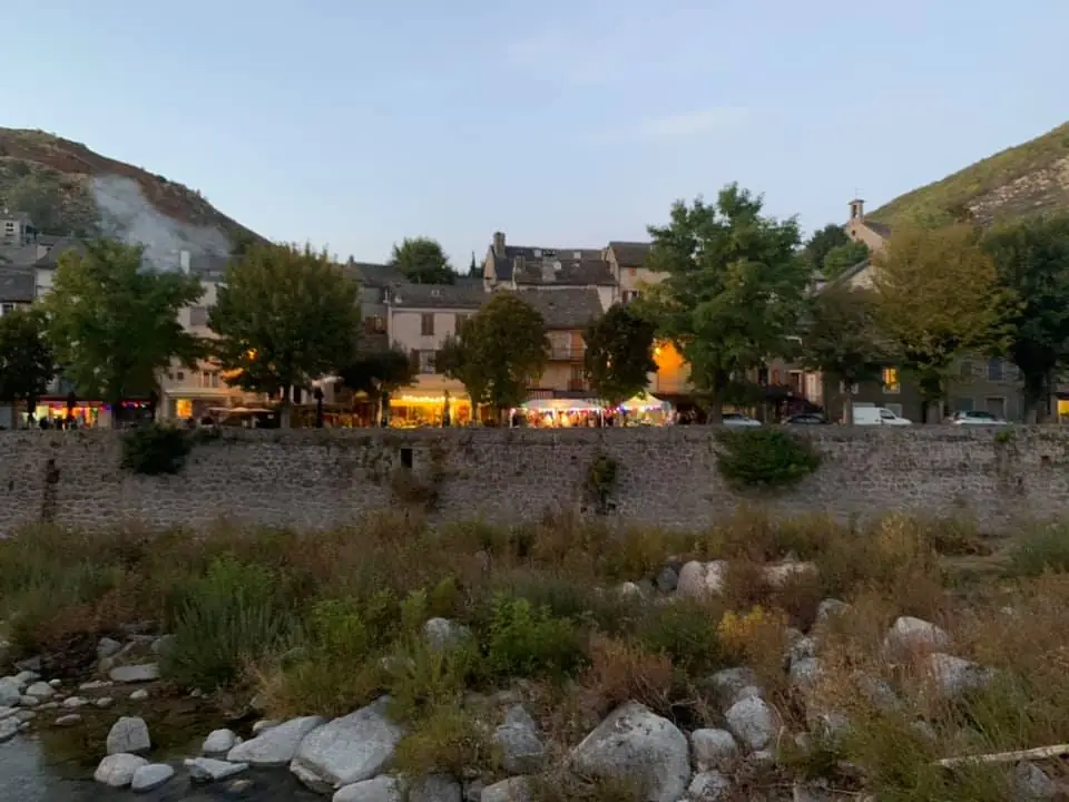 MARCHÉ NOCTURNE