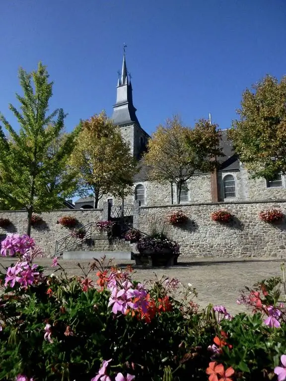 HARGNIES, Village Fleuri "3 Fleurs"