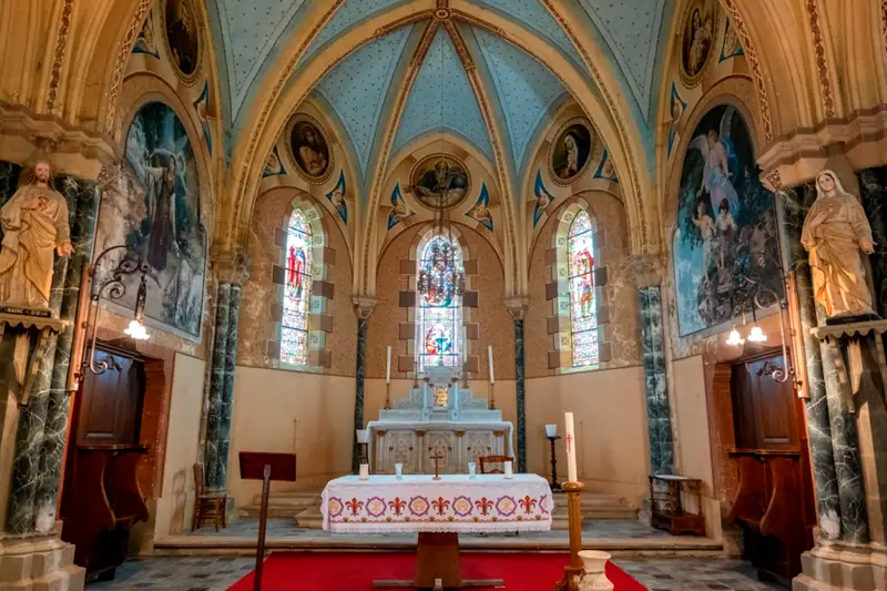 Eglise Notre Dame et peintures de Giovanni Masutti à Baleyssagues