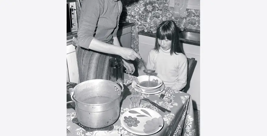 Manger à l'oeil. Les Français à table en deux siècles de photos