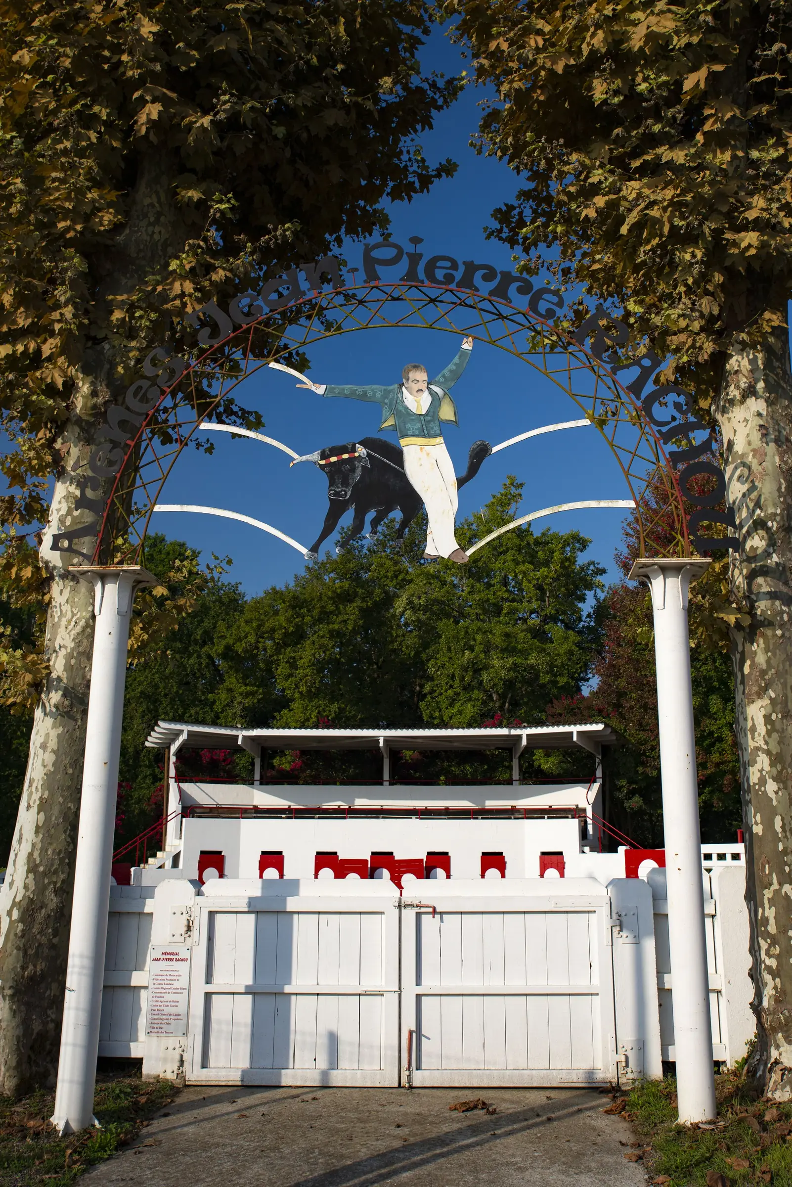 Arènes de Mouscardès