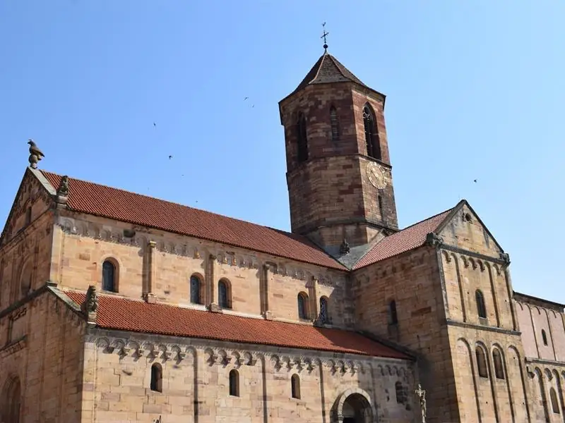 L'église romane Saints Pierre et Paul