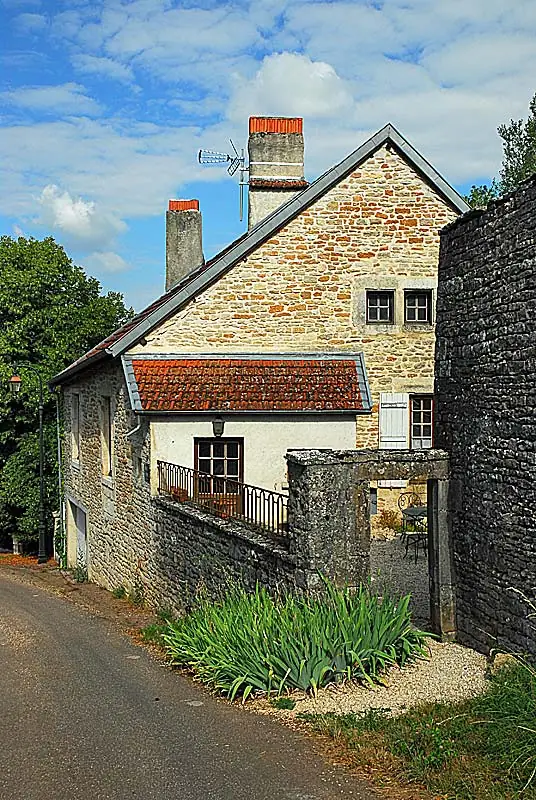Ancienne maison vigneronne d'Aubigny (1)